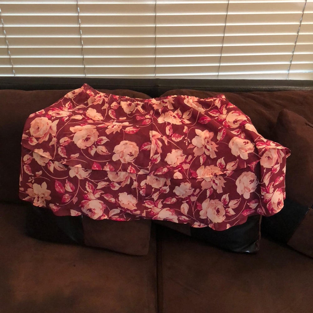 Floral burgundy Mini skirt with the ruffles